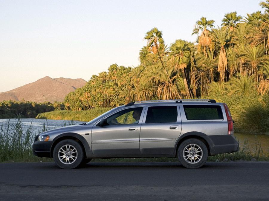  Volvo XC70 2005 года  (US) (фото 17 из 30)